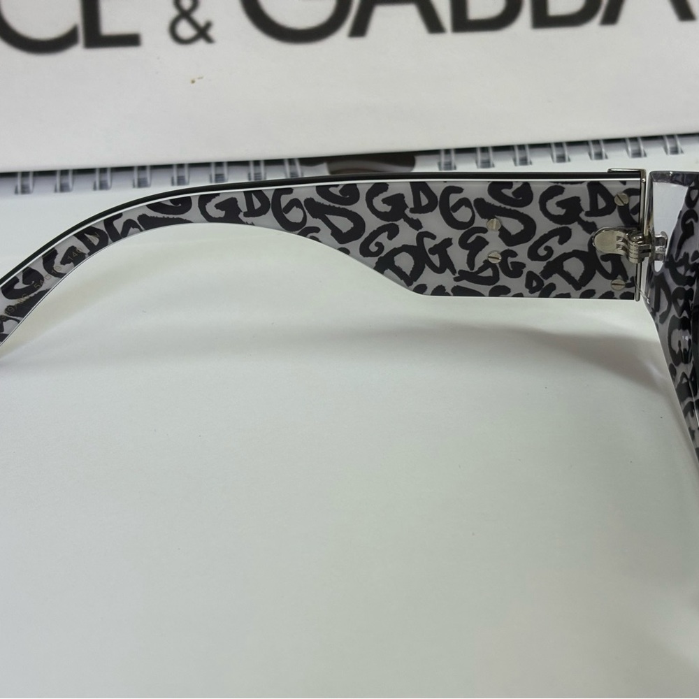 New Dolce & Gabbana DG4411 3389/8G Black on New Graffiti - Picture 9 of 16